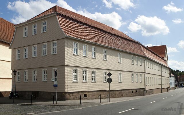 Alter Esel Buecherei Sanierung Fassade Aussenansicht Maler Lauterbach 3