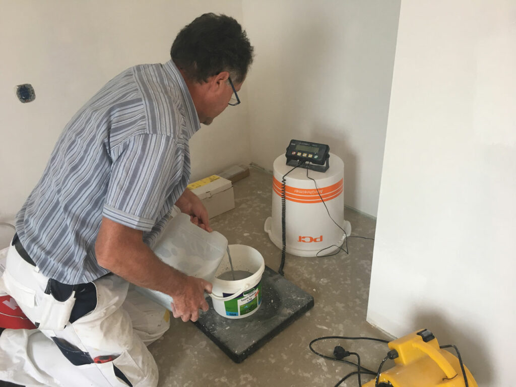 Badsanierung Fugenlos Spachteltechnik Betonoptik Hasenau Bad 5