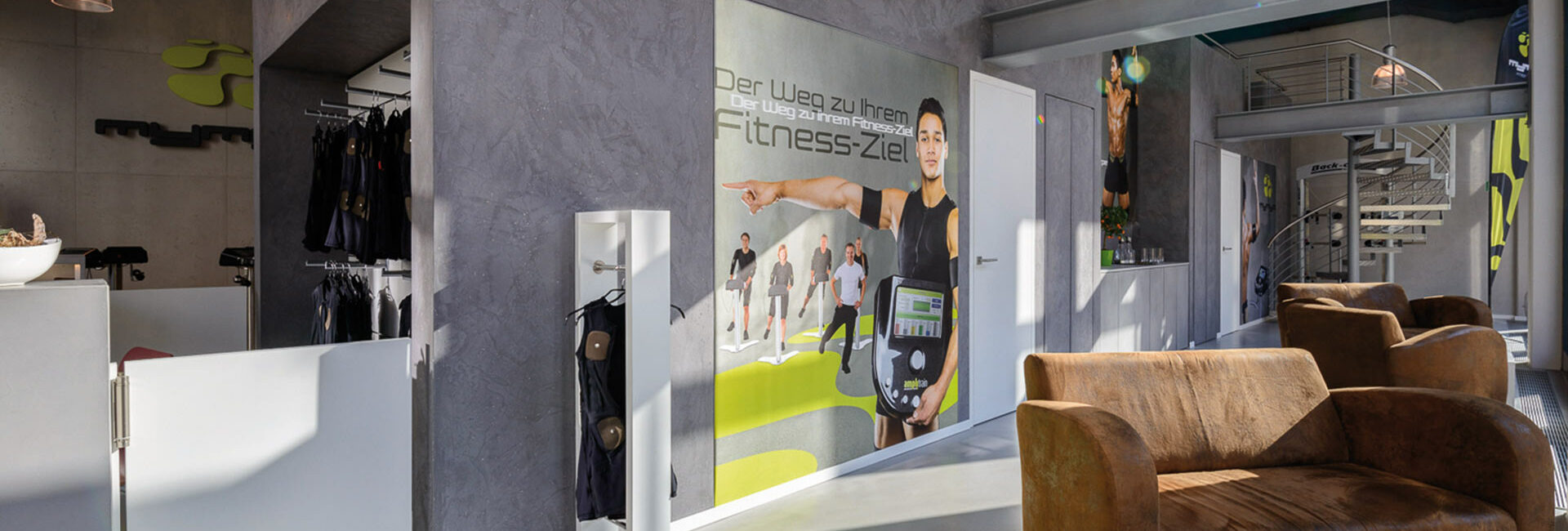 Volimea Betonoptik Mymyo Fitnessstudio 2 Maler Lauterbach